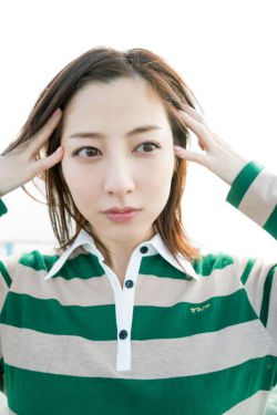 沈兰舟桌子下口扩写